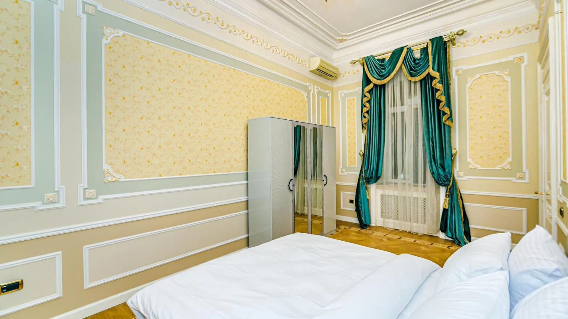 Apartment Nizami Street 7 Bedroom Baku