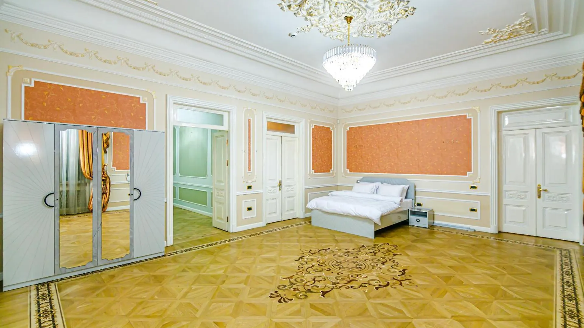 Nizami Street 7 Bedroom Baku Aserbaidschan