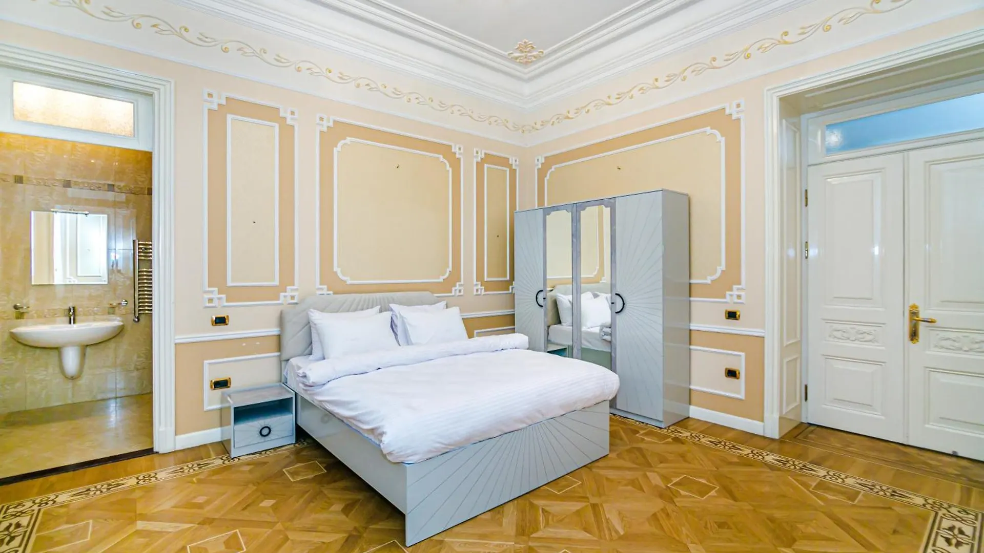 Apartment Nizami Street 7 Bedroom Baku Aserbaidschan