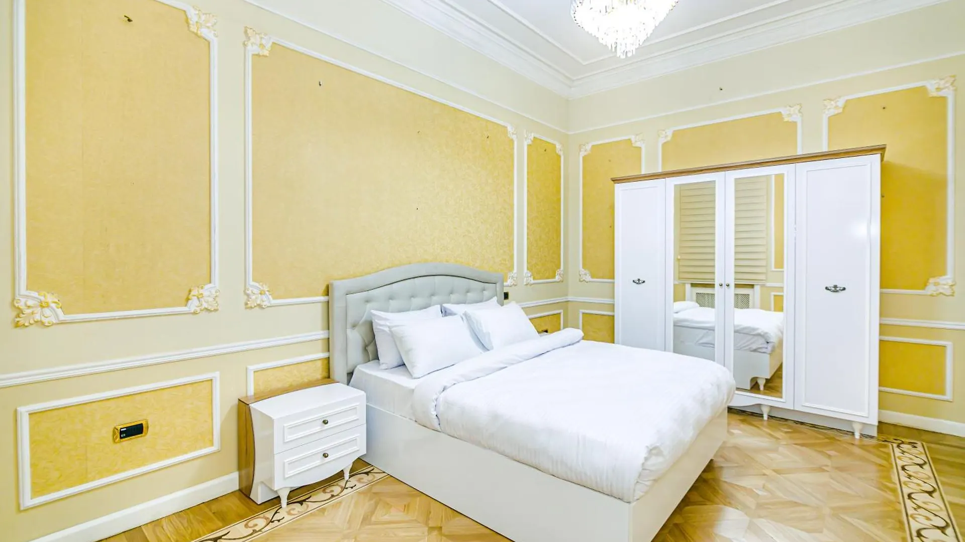 Apartment Nizami Street 7 Bedroom Baku