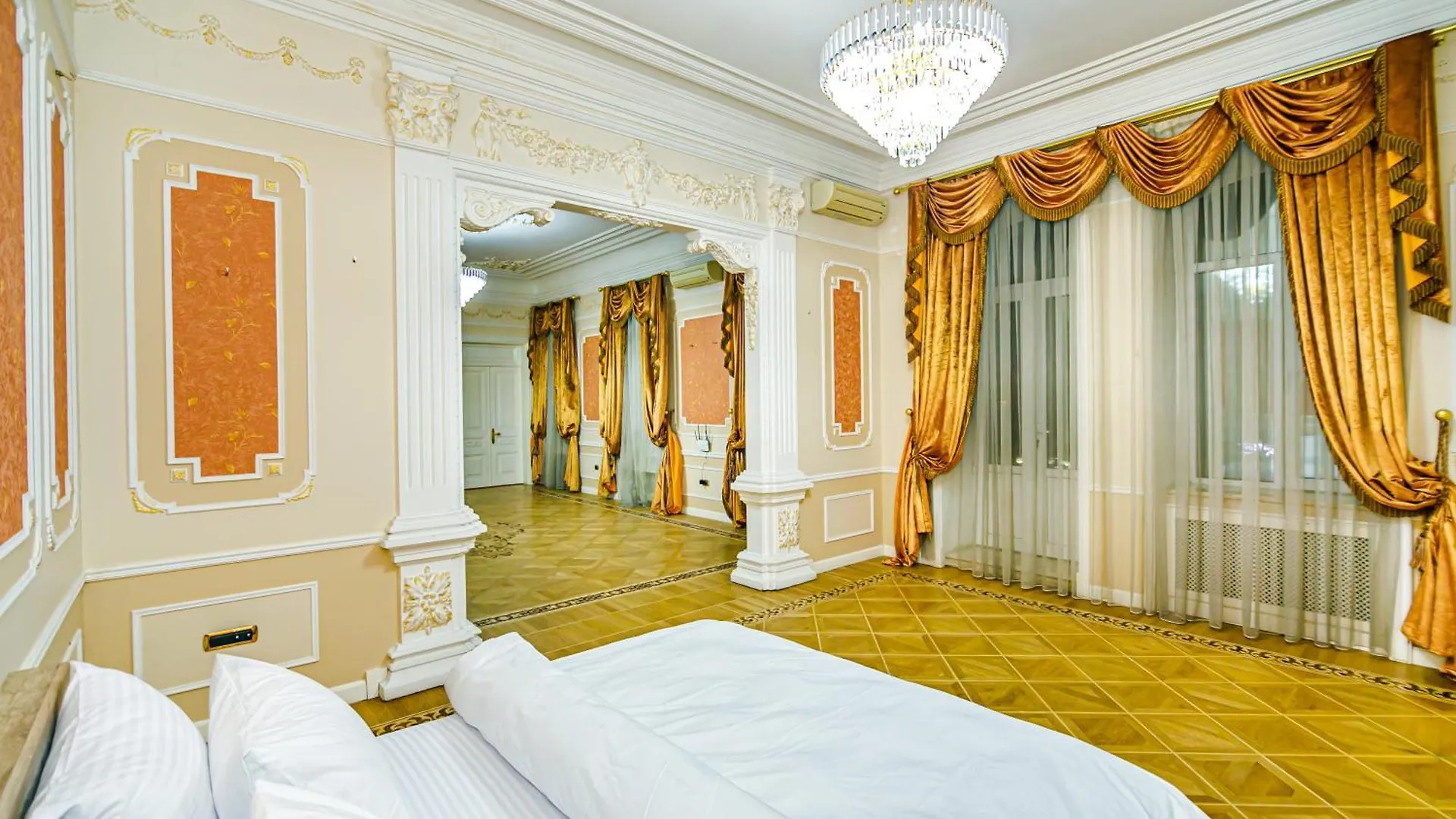 Nizami Street 7 Bedroom Baku