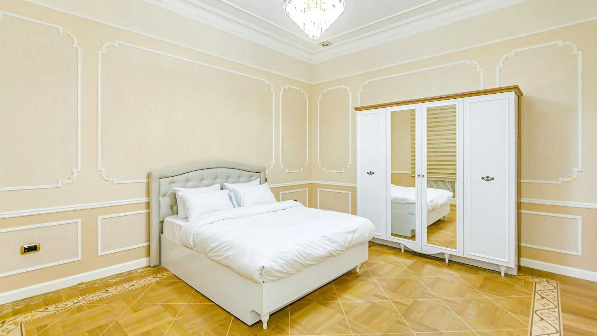 Nizami Street 7 Bedroom Baku