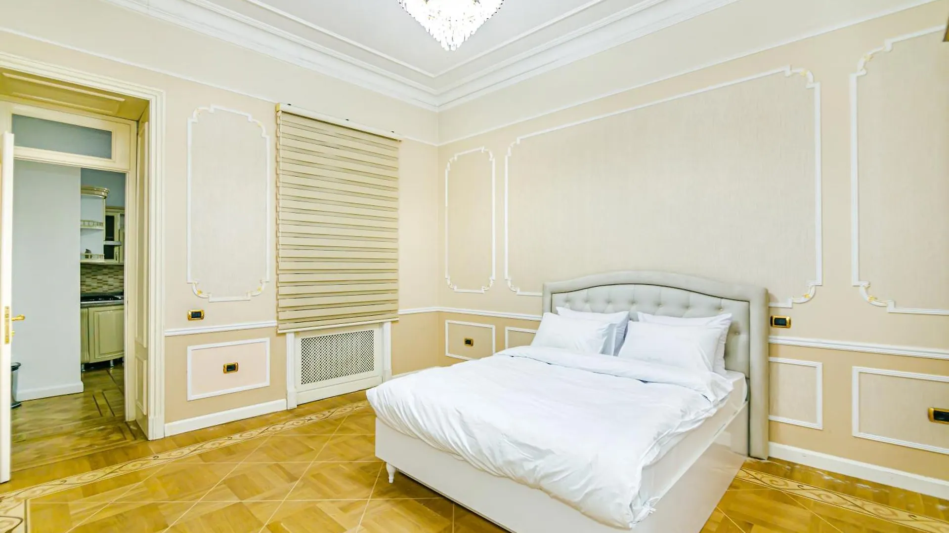 Apartment Nizami Street 7 Bedroom Baku Azerbaijan