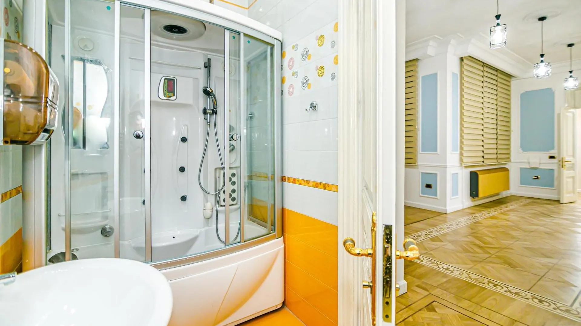 Nizami Street 7 Bedroom Baku